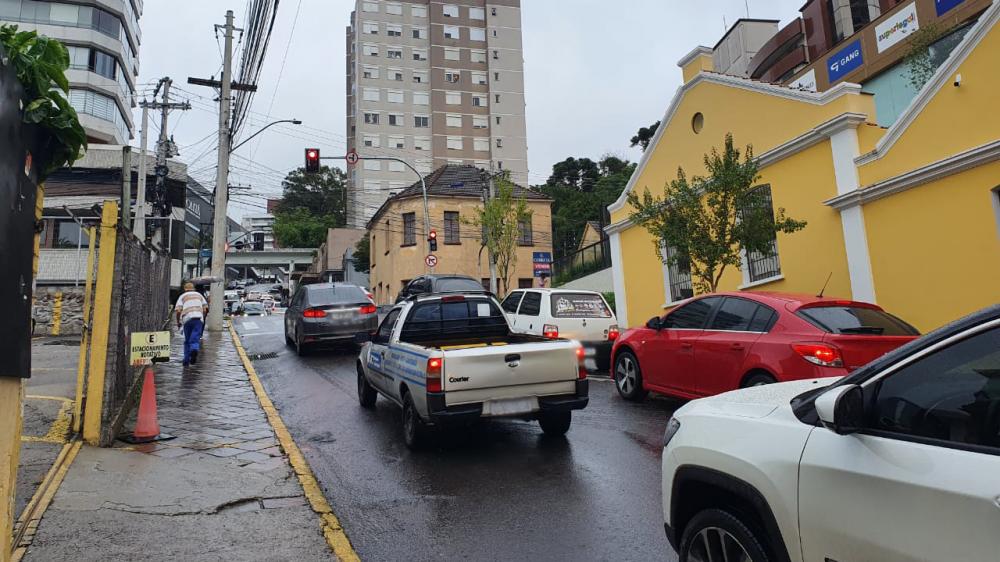Moradores realizam abaixo-assinado para mudança de sentido das ruas do Centro de Bento Gonçalves