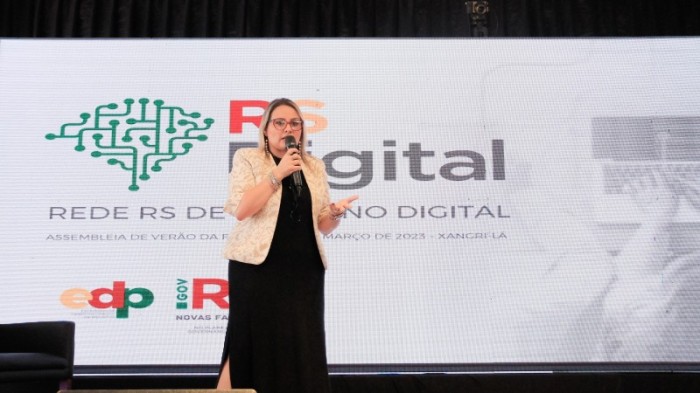 Secretária Danielle Calazans ressaltou importância das parcerias na busca por desenvolvimento econômico com crescimento social -Foto: Lucas Motzkus/Ascom SPGG