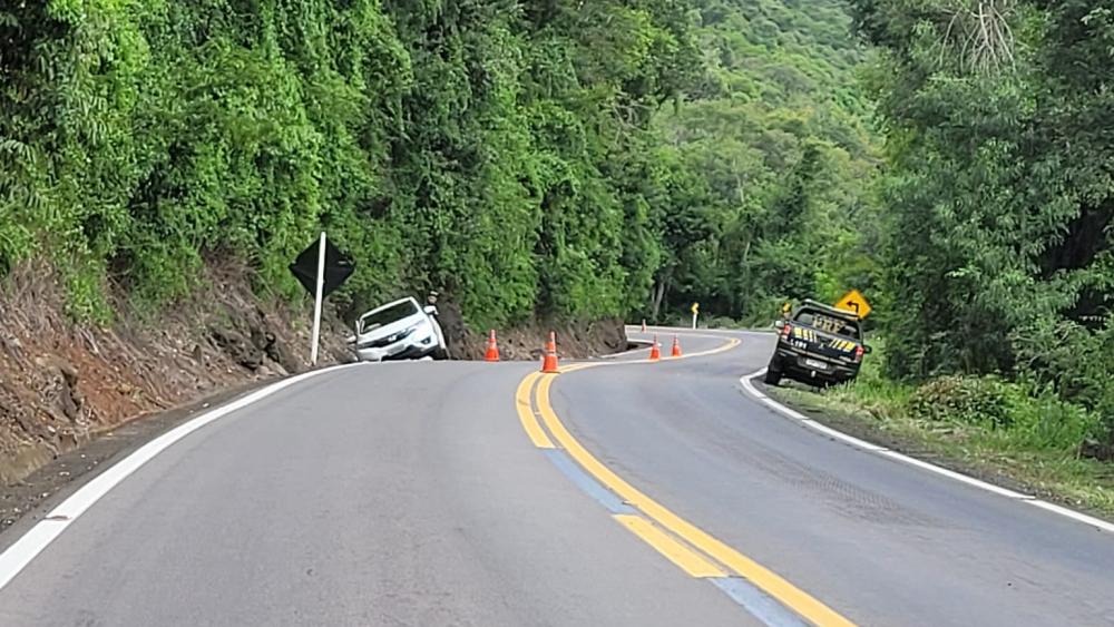 Homem fica ferido após saída de pista na Serra das Antas