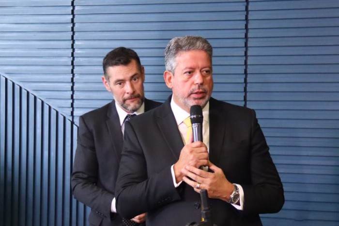 Lira discursa no lançamento da agenda dos operadores privados do saneamento - (Foto: Marina Ramos/Câmara dos Deputados)