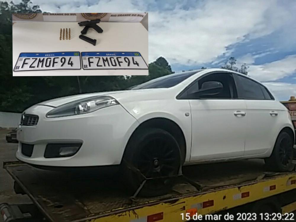 Dupla é presa em flagrante por porte ilegal de arma de fogo e receptação de veículo