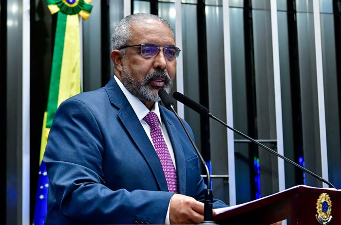 O senador apresentou um requerimento para desarquivar a sugestão legislativa que cria o Estatuto do Trabalho - Waldemir Barreto/Agência Senado