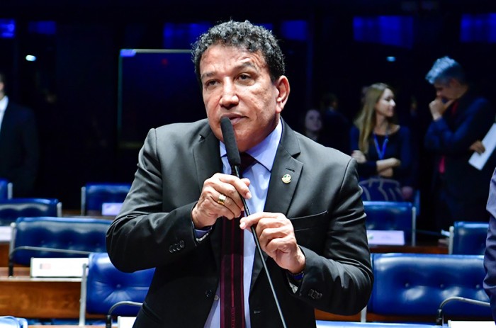 Para o senador, o Código Penal e o ECA estão ultrapassados e não reconhecem que o adolescente pode "entender o ilícito" - Waldemir Barreto/Agência Senado