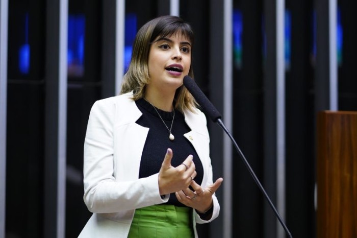 Tabata quer estender exceção nos valores para escola com estudante imigrante - (Foto: Pablo Valadares/Câmara dos Deputados)