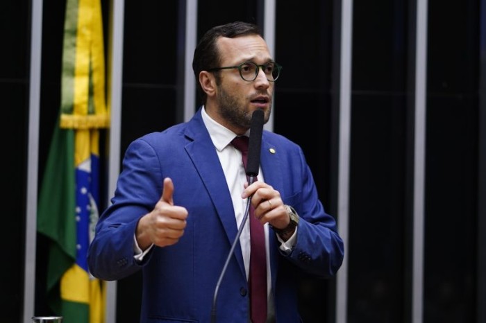 O autor da proposta, deputado Filipe Barros - (Foto: Pablo Valadares/Câmara dos Deputados)