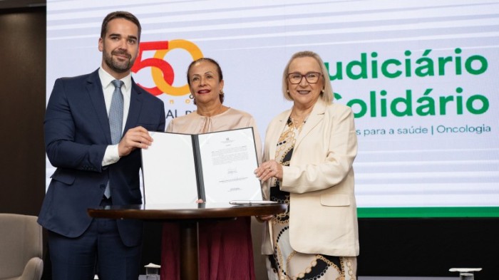 Leite, Iris Helena e Arita na solenidade realizada na sede do Tribunal de Justiça -Foto: Maurício Tonetto/Secom