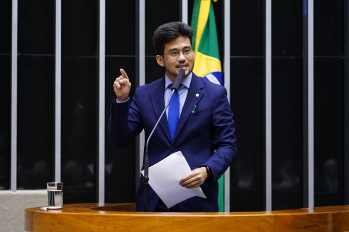 O autor da proposta, deputado Kim Kataguiri - (Foto: Pablo Valadares/Câmara dos Deputados)