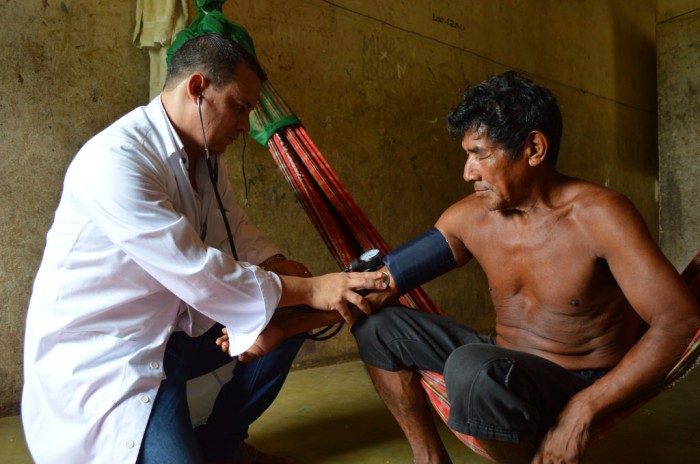 Novo programa pode aumentar de 13 mil para até 28 mil o número de médicos participantes - Divulgação/OPAS