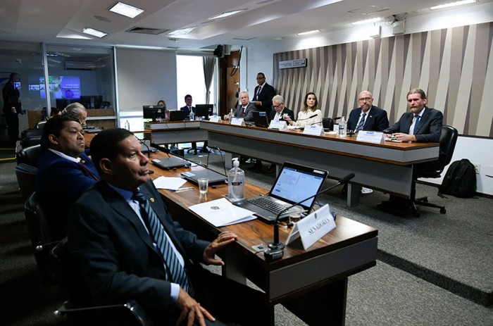 Senadores participaram de audiência pública da CRA sobre o bloqueio de empréstimos a proprietários de áreas rurais com indícios de desmatamento ilegal - Geraldo Magela/Agência Senado