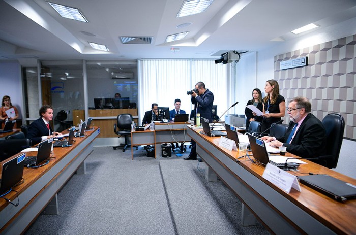 Requerimento foi iniciativa do presidente da Comissão de Educação, senador Flávio Arns - Pedro França/Agência Senado