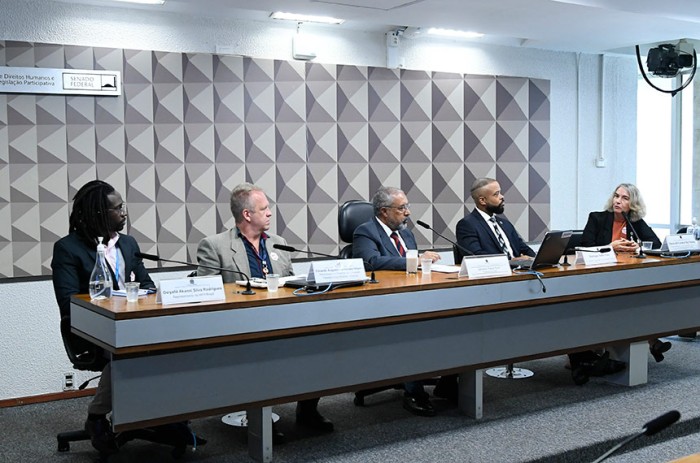 Debatedores durante a primeira reunião do ciclo de discussões sobre a fome na Comissão de Direitos Humanos do Senado (CDH) - Geraldo Magela/Agência Senado