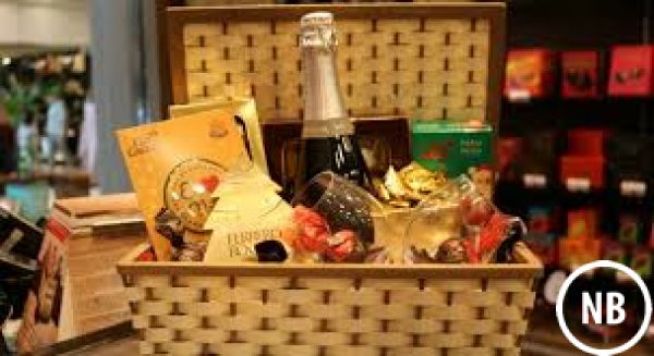 Aprenda a montar cesta de Natal para dar de presente Aprenda a montar cesta de Natal para dar de presente