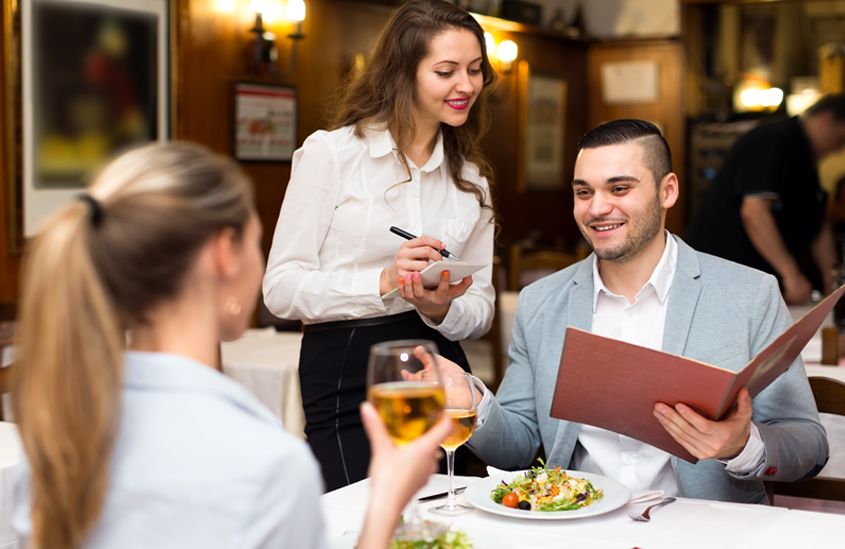 Setor de alimentação foi um dos que mais contrataram no período. Crédito: Arquivo/MTur