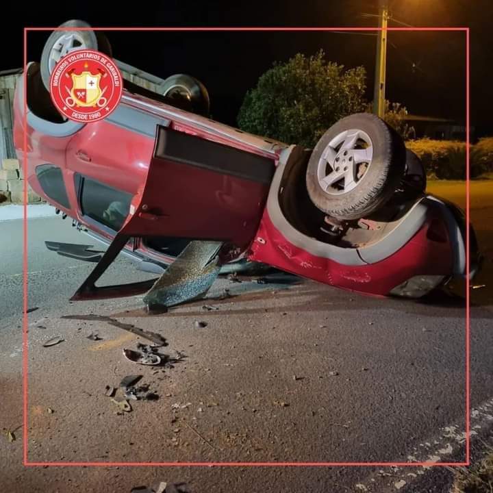 Veículo capota e deixa duas pessoas feridas em Garibaldi
