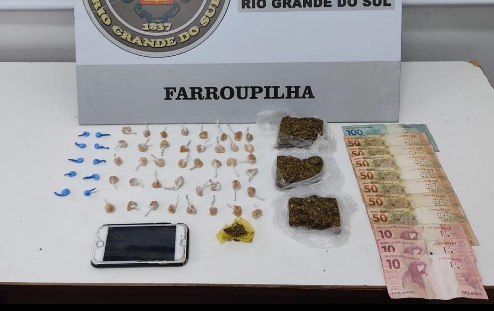 Dupla é presa com drogas e dinheiro em Farroupilha