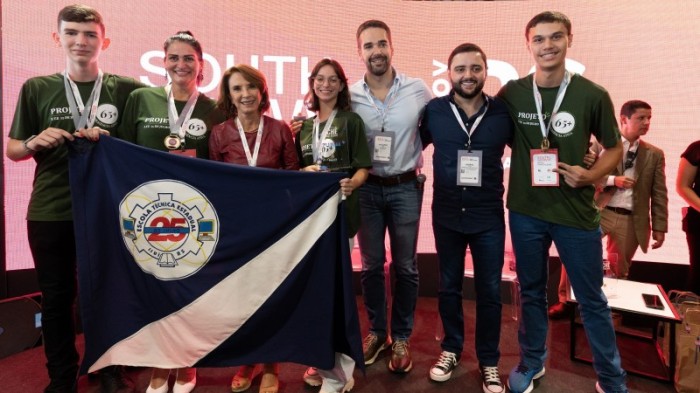 Projeto dos alunos da Escola Estadual 25 de Julho ficou em segundo lugar na premiação, que ocorreu durante o South Summit 2023 -Foto: Maurício Tonetto/Secom