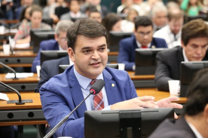 Deputado Rubens Pereira Júnior, relator do projeto de lei - (Foto: Billy Boss/Câmara dos Deputados)