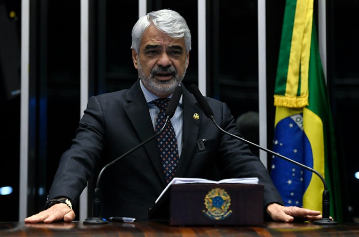Prioridade do governo tem sido tirar milhões de brasileiros da situação de fome, disse Humberto - Jefferson Rudy/Agência Senado