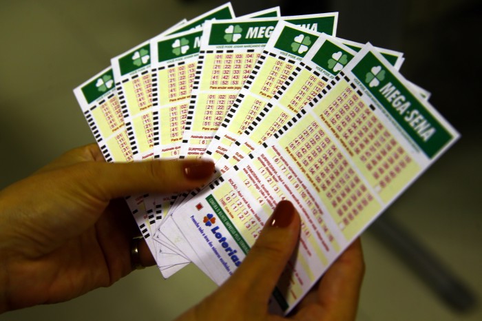 Mega-Sena: Concurso 2583 pode pagar R$ 9 milhões neste sábado