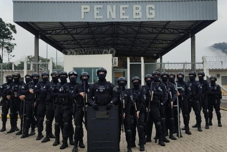 Agentes cumprem mandado em Penitenciária de Bento Gonçalves