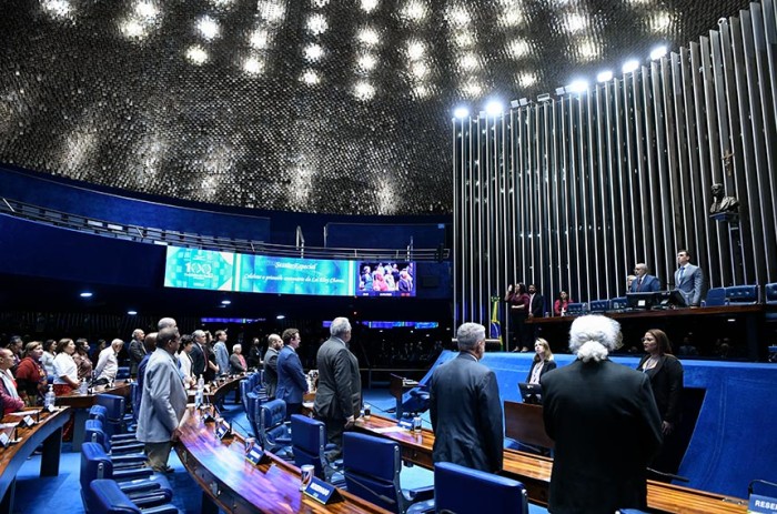 Paulo Paim conduz a sessão especial: senador frisou avanços, mas também apontou retrocessos recentes - Geraldo Magela/Agência Senado