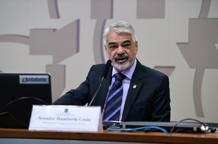 De acordo com Humberto Costa, o país caminha para a autossuficiência na produção de hemoderivados - Edilson Rodrigues/Agência Senado