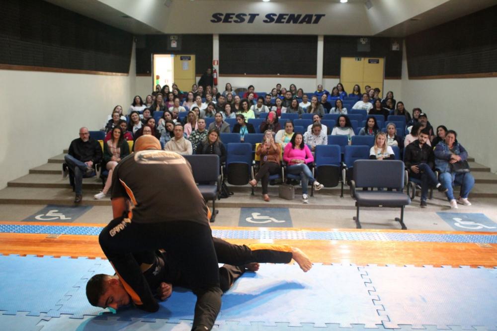 Bento: Educadores recebem primeiro treinamento de segurança contra agressores