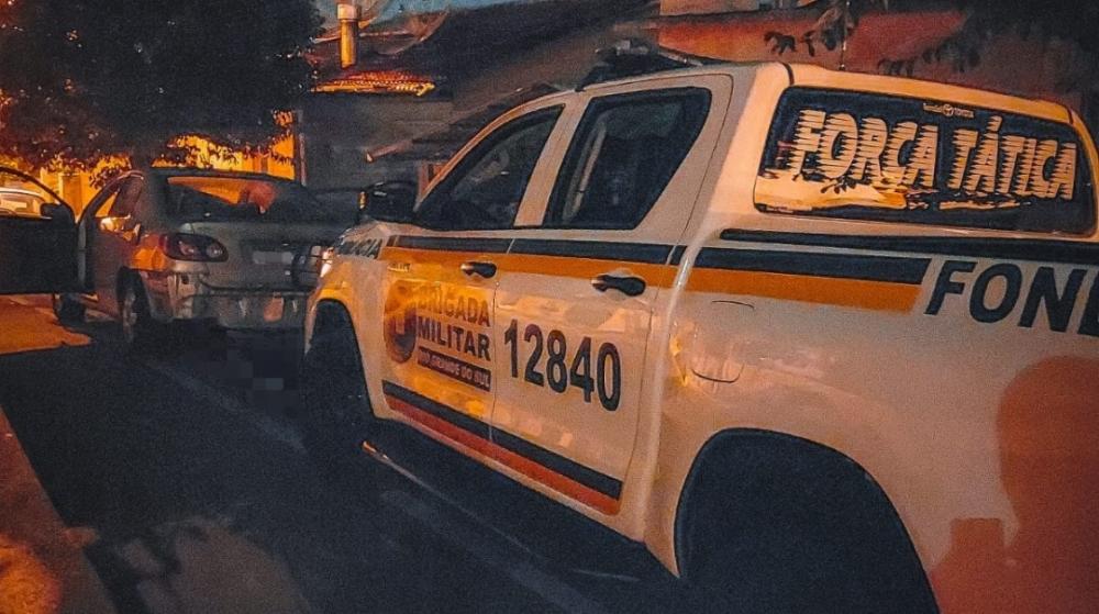 Homem é preso com drogas e veículo clonado em Bento Gonçalves
