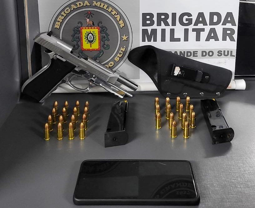 Jovem é preso com pistola e munições em Bento e liberado com fiança