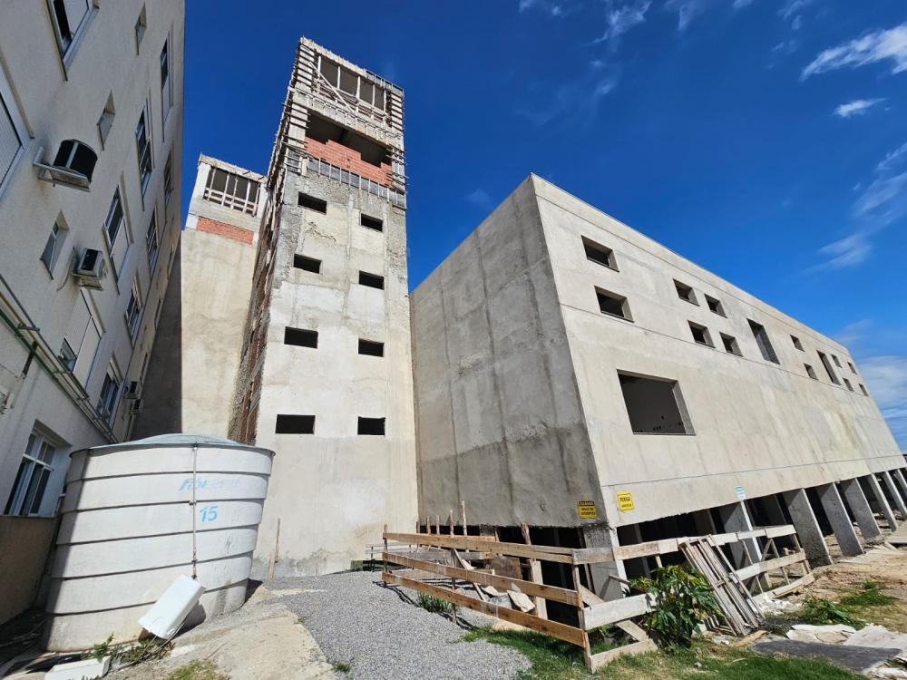 As obras foram interrompidas ainda em 2022 e envolveram diversas polêmicas com o Ministério Público do Trabalho. Crédito: NB Notícias 