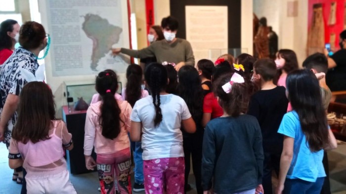 Alunos da periferia de Porto Alegre visitam o Museu Julio de Castilhos