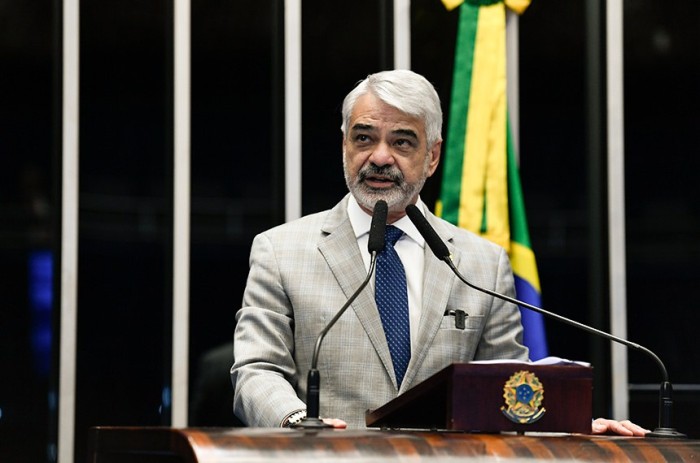 Senador comemorou sanção da lei que institui a Política Nacional de Saúde Bucal - Foto: Roque de Sá/Agência Senado