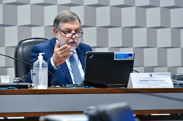 Na Comissão de Educação, Cultura e Esporte, o projeto foi relatado por Flávio Arns, presidente do colegiado - Foto: Waldemir Barreto/Agência Senado
