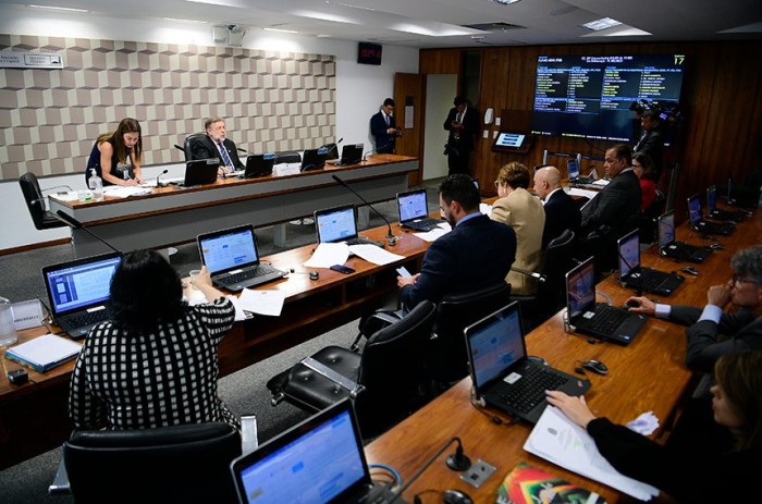 O projeto, de Paulo Paim, foi relatado por Teresa Leitão - Foto: Pedro França/Agência Senado