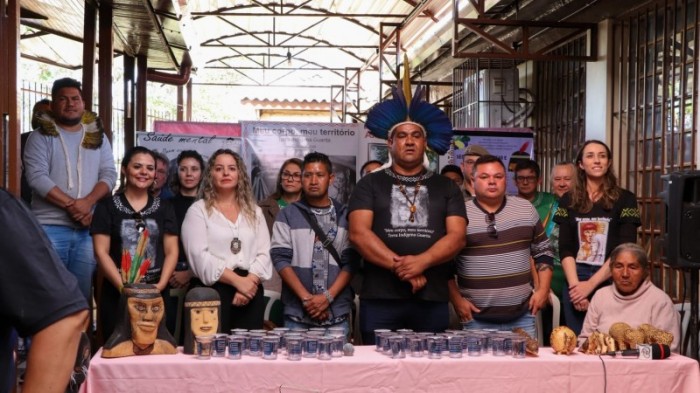 Equipe da Secretaria da Saúde foi recebida pela comunidade indígena -Foto: Ana Imperatore/Ascom SES
