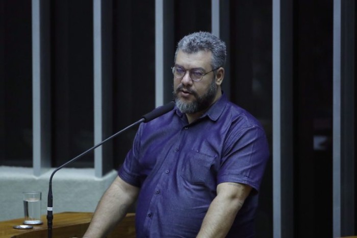Rodrigues: trabalhadores reproduzem discurso de que negociação é melhor que legislação - (Foto: Bruno Spada/Câmara dos Deputados)