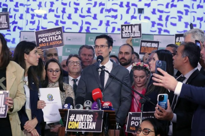 Dallagnol concede entrevista coletiva após a decisão do TSE - (Foto: Bruno Spada/Câmara dos Deputados)