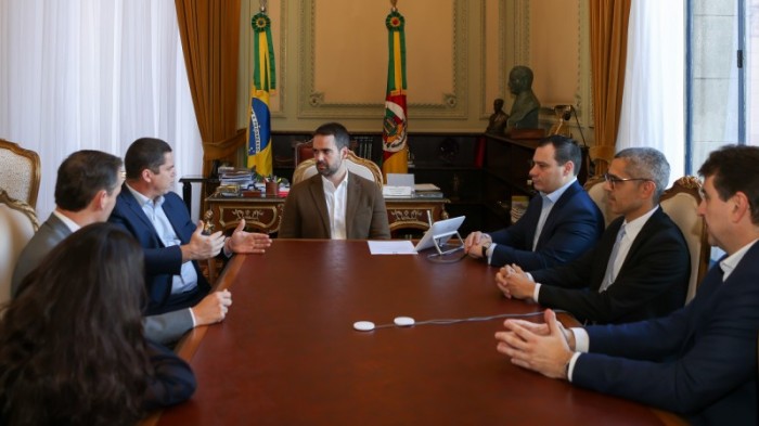 Leite afirmou que vislumbra a aceleração dos investimentos em saneamento a partir da privatização da Corsan -Foto: Grégori Bertó/Secom