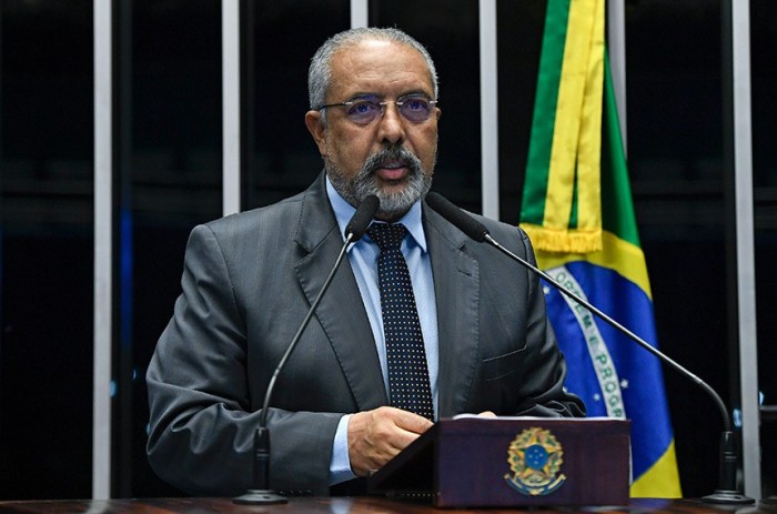 Crescimento do número de pessoas vivendo em condição de extrema pobreza agrava desigualdade, alerta Paim - Foto: Jefferson Rudy/Agência Senado