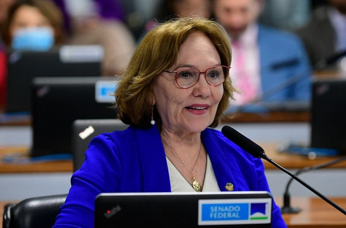 Para Zenaide, a inserção de mensagens não fere a liberdade de expressão