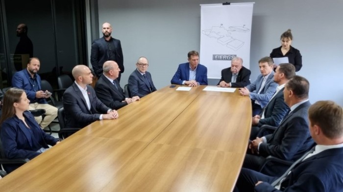 Foram assinados dois protocolos de intenção e cinco termos de ajuste de adesão ao programa -Foto: Gustavo Carus/Ascom Sedec