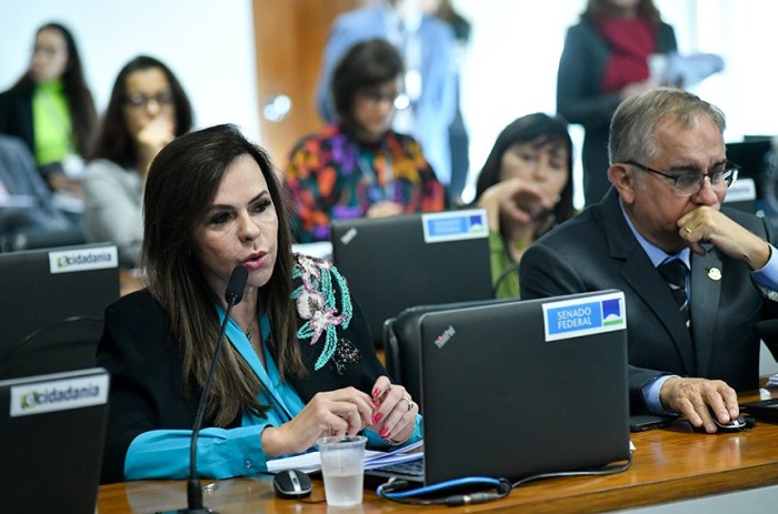 Senadora Professora Dorinha Seabra: 