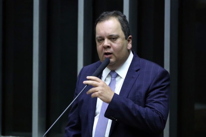 Elmar Nascimento: a Câmara tem dado recados que foram ignorados pela cúpula do governo - (Foto: Bruno Spada/Câmara dos Deputados)