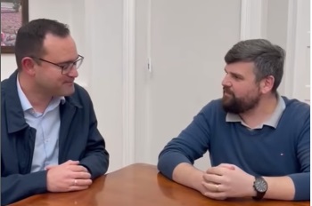 Após polêmica, Prefeito de Bento promete convocar psicólogos e assistentes sociais para trabalharem nas escolas do município