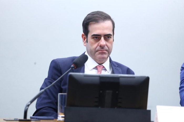 CPI deve propor lei para punir de forma rigorosa fraudes no mercado de capitais, defende debatedor