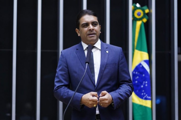 Fernando Rodolfo, relator do projeto de lei - (Foto: Pablo Valadares/Câmara dos Deputados)