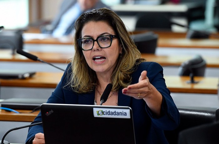 Leila Barros apresentou parecer favorável ao projeto de Soraya Thronicke - Foto: Marcos Oliveira/Agência Senado