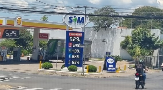 Expectativa é que os postos já repassem a redução a partir ainda nesta sexta-feira