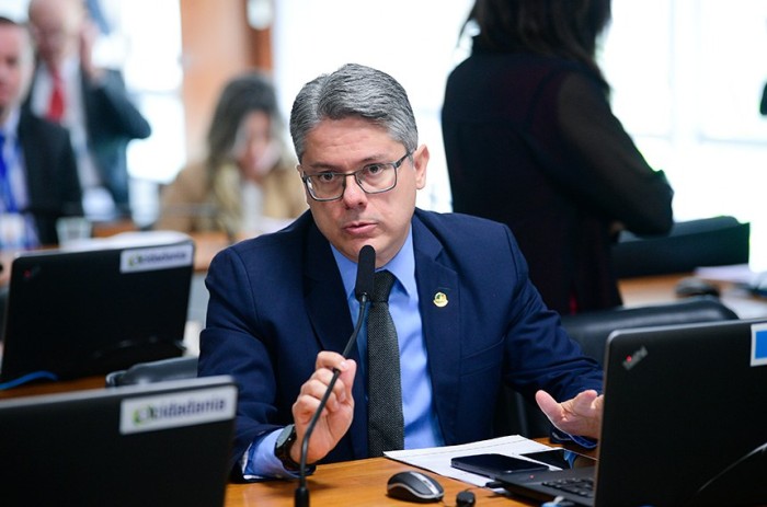 O senador Alessandro Vieira foi o relator do projeto - Foto: Pedro França/Agência Senado