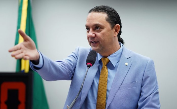 Weliton Prado se revolta: Câncer tem cura com diagnóstico precoce e tratamento adequado - (Foto: Pablo Valadares / Câmara dos Deputados)